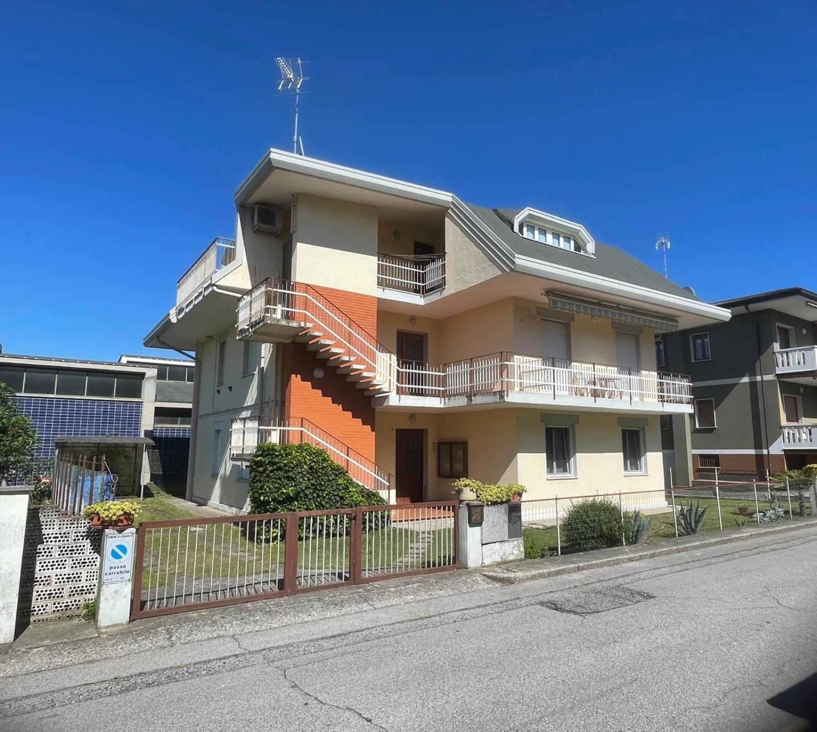 Appartamento Villa Asio Lignano Sabbiadoro Exterior foto